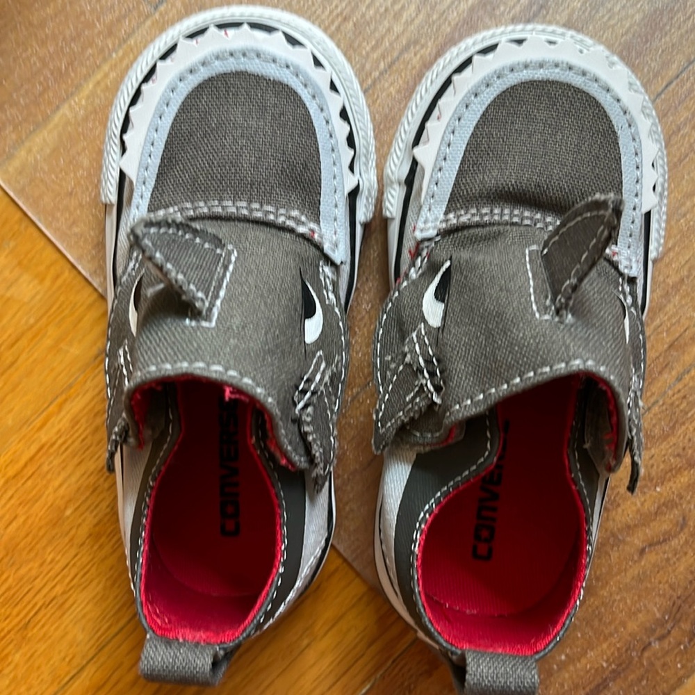 Brand new converse toddler shoes